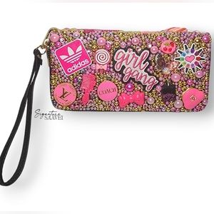 BRAND NEW Signature 'GirlGang' Wristlet